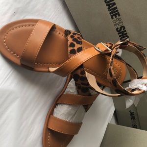 Jane and the shoe gladiator sandals, very well cushion comfortable